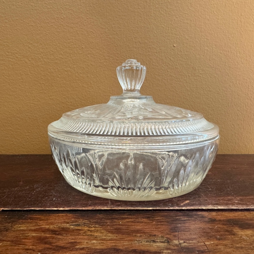 Avon Clear Glass Covered Candy Dish‎ Bowl Vintage Ribbed Design